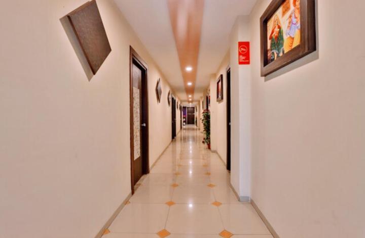 Hālol Hotel Nilkanth Inn מראה חיצוני תמונה