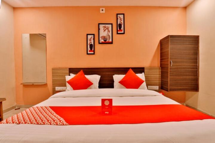 Hālol Hotel Nilkanth Inn מראה חיצוני תמונה